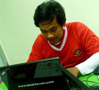 Penyusup Sepakbola Live Chat di detikForum