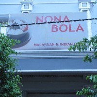 Kuliner 3 Negara di Nona Bola