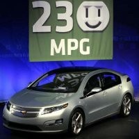 Saingi Nissan Leaf, Chevy Bikin Volt Listrik Murni