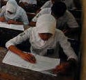 Ratusan Orang Demo di Bundaran HI Tolak UN