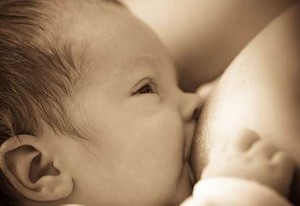 Inisiasi Menyusu Dini Kurangi Angka Kematian Bayi 