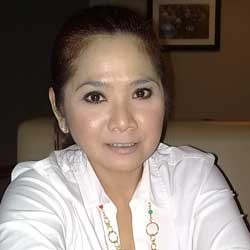 Berbagi Kasih, Vina Panduwinata Kejar RBT