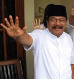 Salah Sebut Nama SBY, Pakde Karwo Berdalih