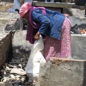 Suara Puing-puing Pasar Ujung Berung