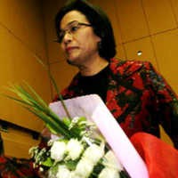 Sri Mulyani: Lumayan, Pendemo Dapat BLT