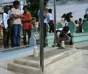 Peziarah Asta Tinggi Capai 100 Persen