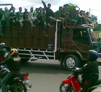 Bonek Kuasi Jalanan Kota Bandung