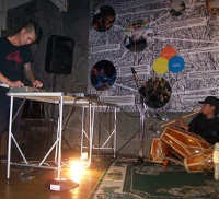Lewati Batas Musik dengan Folk Song