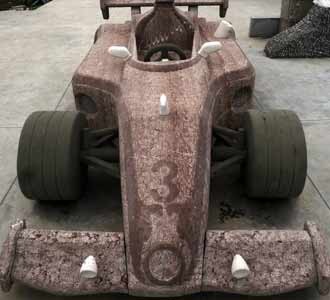 Mobil Balap Dari Batu