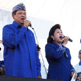 Petisi 28: Luncurkan Album, SBY Sok Tenang