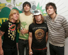 Boys Like Girls Diving di Tengah Penonton Jakarta 