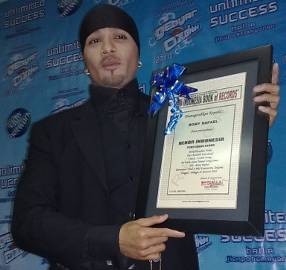 Romy Rafael Hipnotis Kebiasaan Buruk 12 Ribu Orang