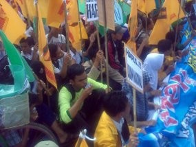 Jelang 28 Januari, 4 Ormas Gelar Demo Pemanasan di Istana Wapres