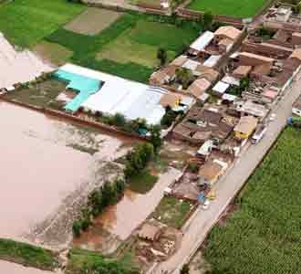 Banjir, Ribuan Turis Dievakuasi