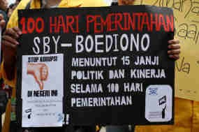 Jl Diponegoro Tersendat, Kendaraan Dibuang ke Budi Kemuliaan
