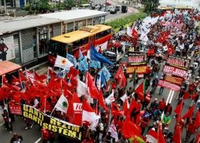 Ingin Terobos Istana, Massa Anti SBY & Polisi Saling Dorong