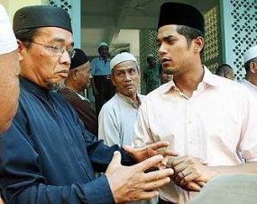 4 Kepala Babi Ditemukan di Masjid, PM Malaysia Kecewa