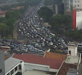 Lalu Lintas Dialihkan, Tugu Tani Macet Parah