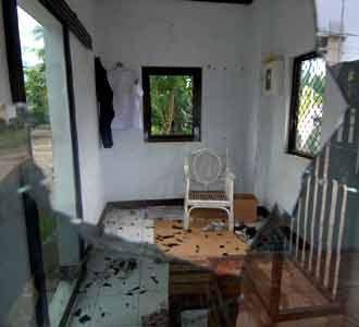 Pria Bercadar Rusak Kantor PTPN