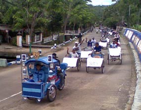 Abang Becak di Pacitan Konvoi Dukung SBY-Boediono