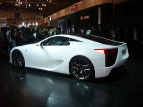Lexus LFA Bisa Laku Belasan Miliar Rupiah di Indonesia