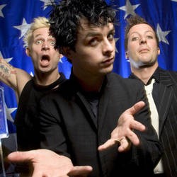 Green Day Kalahkan U2 di Nominasi Best Rock Album