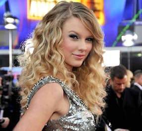 Taylor Swift-Keith Urban Si Penyanyi Country Terbaik