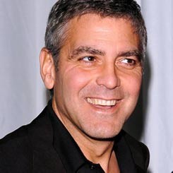 George Clooney Berjudi Untuk Haiti