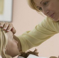 Percayakan Naluri Ibu Saat Anak Sakit