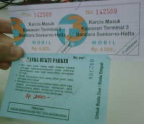 Tarif Parkir Mahal di Bandara Tidak Tunduk pada Pergub