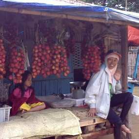 Jongko Terendam, Ai Tetap Cari Rejeki