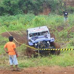 70 Offroader Adu Nyali di Bukit Pasir Impun
