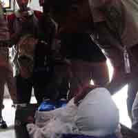 Takut Diinterogasi Satpol PP, Pelajar Mesum Jatuh Pingsan