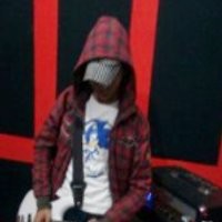 Tiba di Polda Metro Jaya, Nova Tutupi Muka dan Menangis