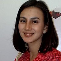 Larang Rokok Dulu, Baru Cabut Jaminan Keluarga Miskin Perokok