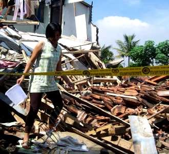 Gas Meledak, Sebuah Rumah Ambruk