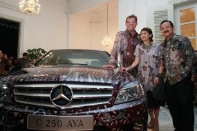 Siapa Mau Mercedes-Benz C250 CGI Versi Batik?