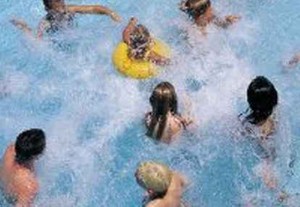  Bahayakah Kaporit di Dalam Kolam Renang?