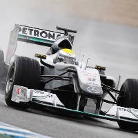 Rosberg Berjaya Sebelum Hujan