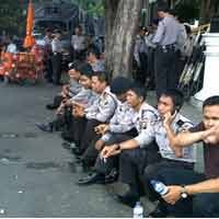 Jelang Demo Buruh, Ratusan Personel Masih Bersiaga