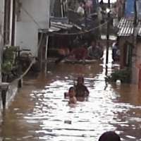 1.059 Warga di Bantaran Ciliwung Mengungsi