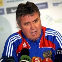 Juli, Hiddink Tinggalkan Rusia