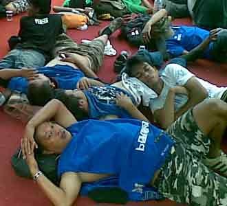 Suporter Viking menginap di YSS
