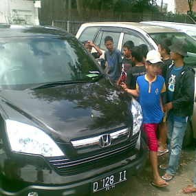 Ingin Angpau, Puluhan Pengemis Serbu Vihara