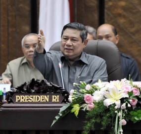 SBY Rapat Internal, Istana Bantah Bahas Century dan Reshuffle