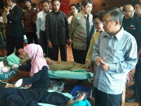 JK Gelar Donor Darah di Mal
