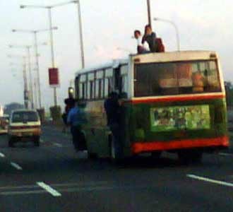 Menantang Maut Demi Cita-cita