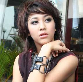 10 Selebriti Indonesia Paling Populer di Twitter  