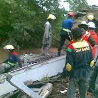 DBMP Janji Tertibkan Rumah di Bantaran Sungai
