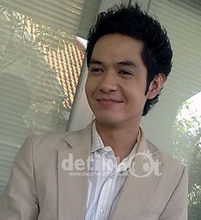 Sukses, Dude Herlino Tak Berhenti Asah Kemampuan Akting